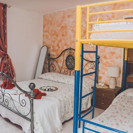 Alojamento de Acomodação e Pequeno-almoço Ristorante Grotta Del Romito