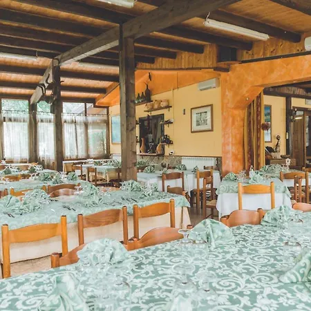 Ristorante Grotta Del Romito Bed and Breakfast Papasidero