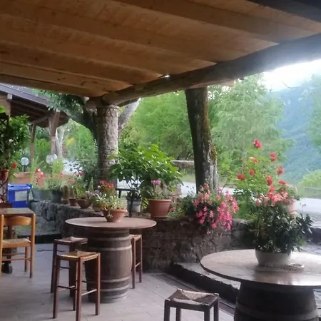 Couette-café Ristorante Grotta Del Romito 3*